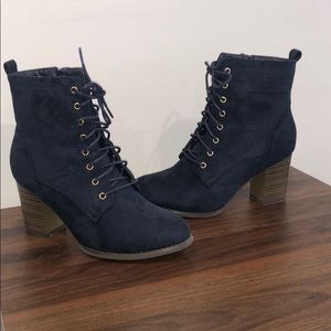 Navy combat bootie
